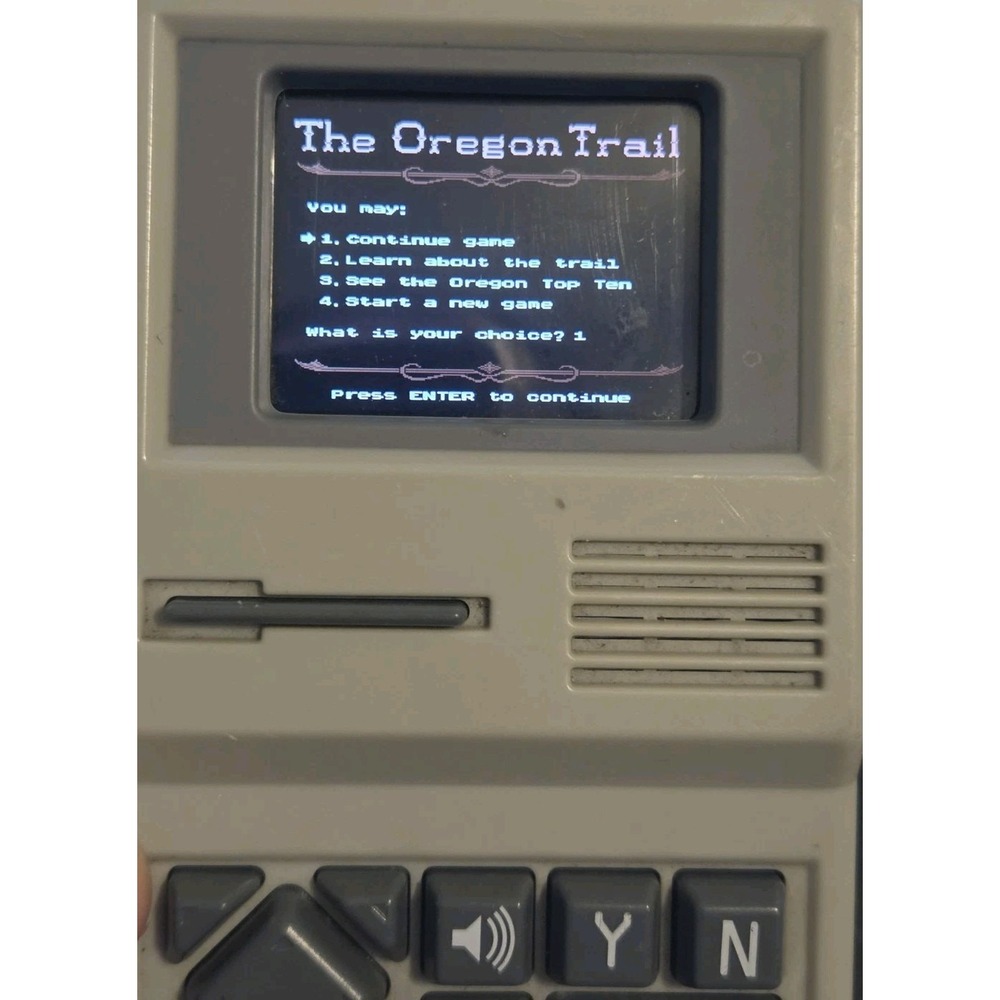 The Oregon Trail Handheld Electronic Video Game 2017 Color & Sound Tested